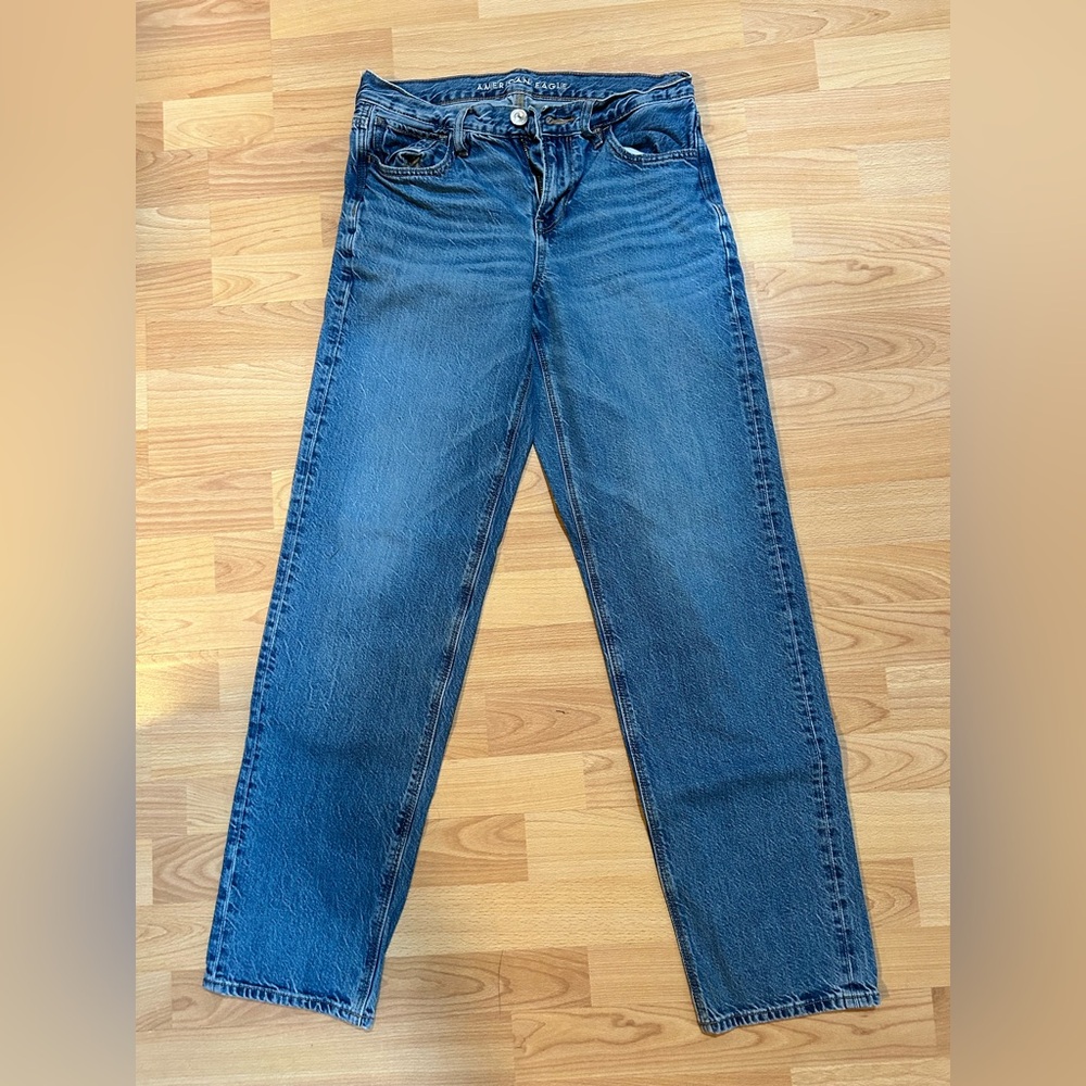 American Eagle Size 4 Long Straight Leg Jeans